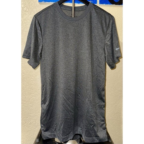 Nike Size S Mens Golf Smoke Gray "The Nike Tee" Dri-Fit Crew Neck DX8730-071 - Picture 1 of 8